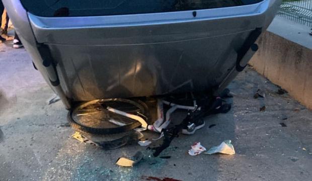 Çorum'da feci kaza: Kaldırımda bisiklet süren çocuğun üzerine otomobil devrildi!