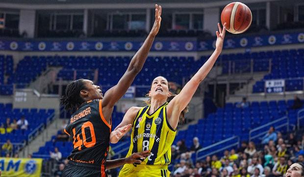 5'te 5 yapan Fenerbahçe liderliği garantiledi