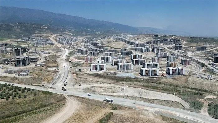 11 ilin yaraları sarılıyor