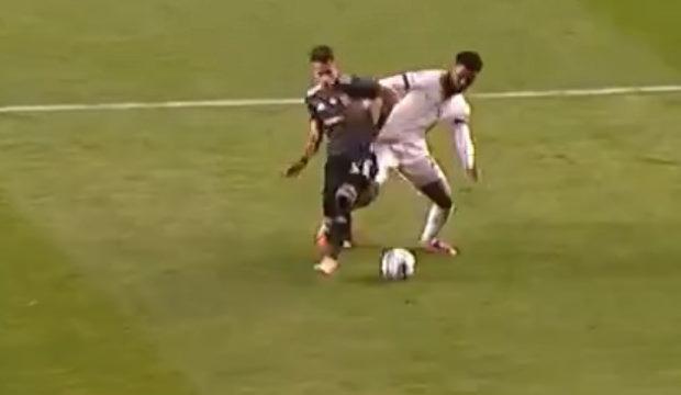 Şampiyonlar Ligi'nde skandal d&uuml;d&uuml;k! T&uuml;rk takımının penaltısını vermediler