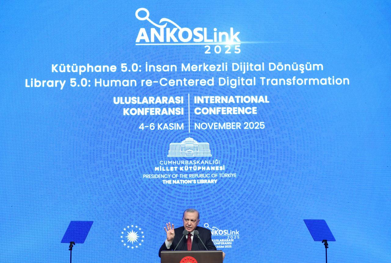 Cumhurbaşkanı Recep Tayyip Erdoğan, Beştepe Millet Kütüphanesi'nde, Kütüphane 5.0 ve İnsan Merkezli Dijital Dönüşüm Uluslararası Konferansı'na katılarak konuşma yaptı.