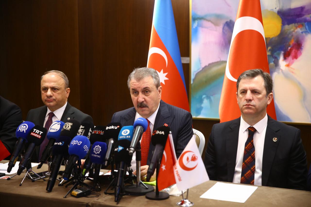 Büyük Birlik Partisi (BBP) Genel Başkanı Mustafa Destici, Azerbaycan
