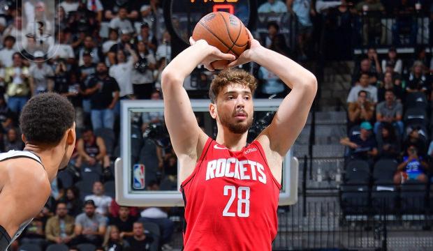 Alperen Şeng&uuml;n'den Spurs potasına 25 sayı! Rockets'ın serisi sona erdi