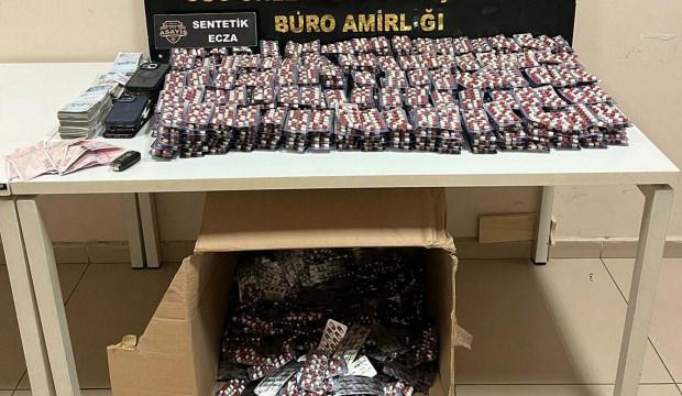Balıkesir'den İzmir'e uyuşturucu getirdiği belirlenen 10 şüpheliye gözaltı