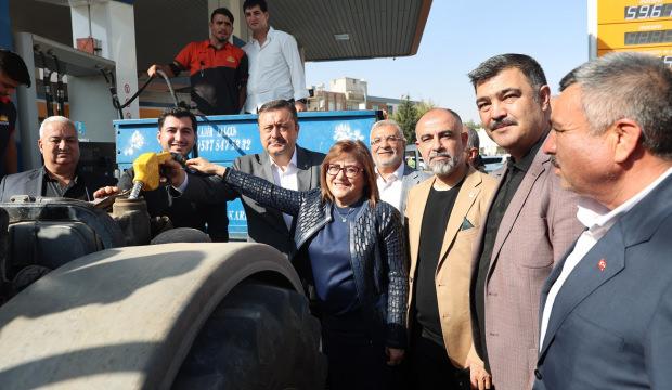 Gaziantep Büyükşehir’in Türkiye’ye örnek yüzde yüz hibe ile mazot desteği sürüyor