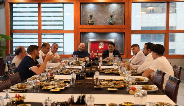 Konya Kebap Evi’nde restoran işletmecileri buluştu