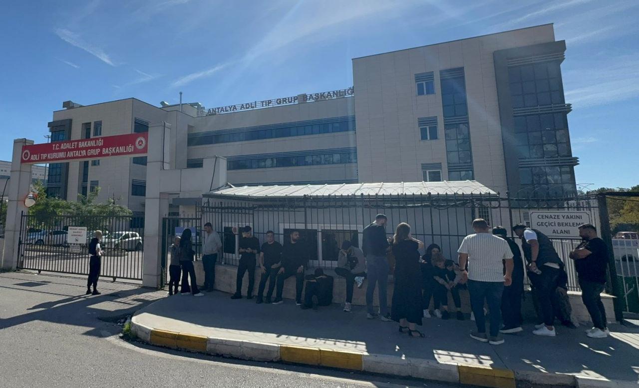 Genç güvenlik görevlisinin cansız bedeni Adli Tıp Kurumu'ndan ailesine teslim edildi.