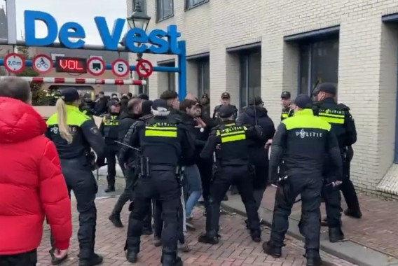 Hollanda polisi