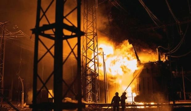 Rusya-Ukrayna savaşında sıcak saatler: Tüm ülke karanlığa gömüldü