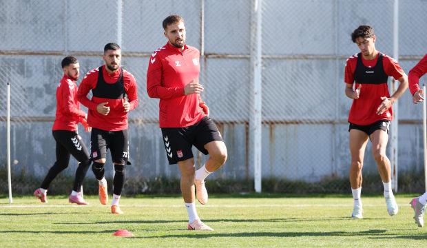 Sivasspor'da Manisa FK mesaisi sürüyor