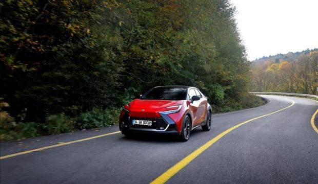 Toyota, C-HR Hybrid modelinin "GR SPORT" donanımını ürün gamına ekledi