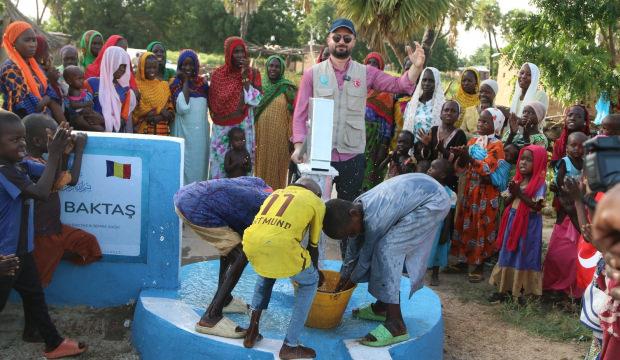 UHVED Derneği, Çad’da umudu yeşertiyor: Su kuyuları ve yetim sofraları sürüyor