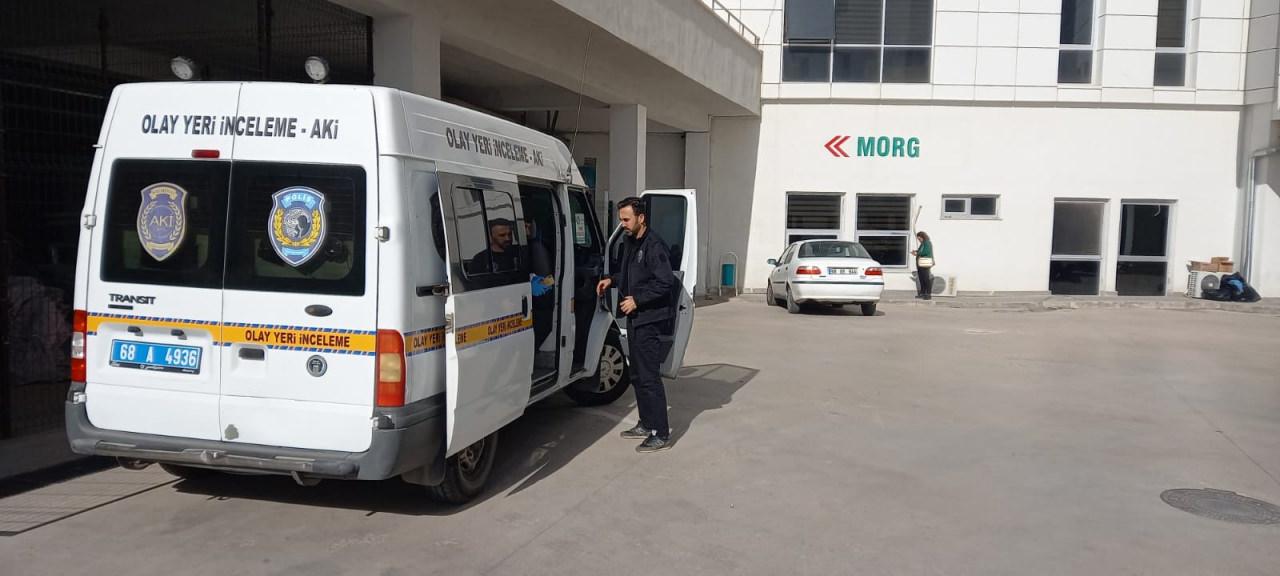 Selvi Kavas'in (50) cenazesi morga kaldırıldı. 