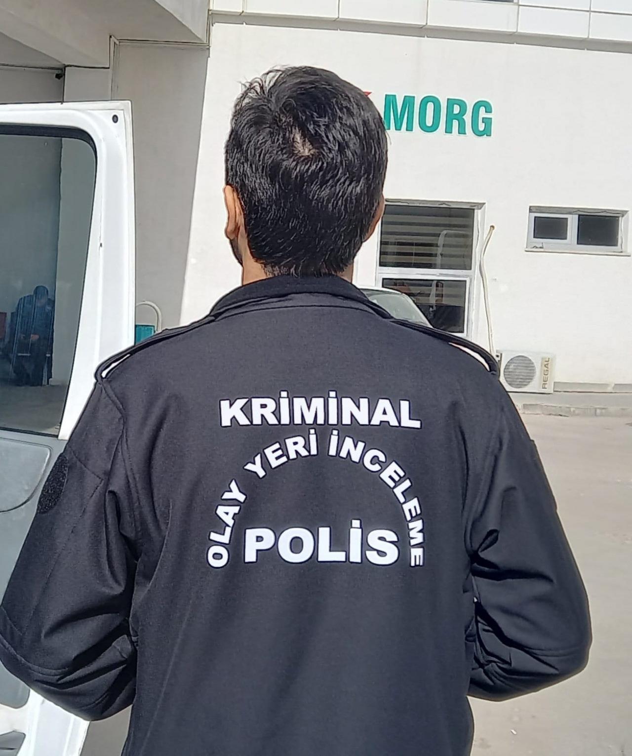 Olay yerine ekipler sevk edildi ve ceset morga kaldırıldı. 