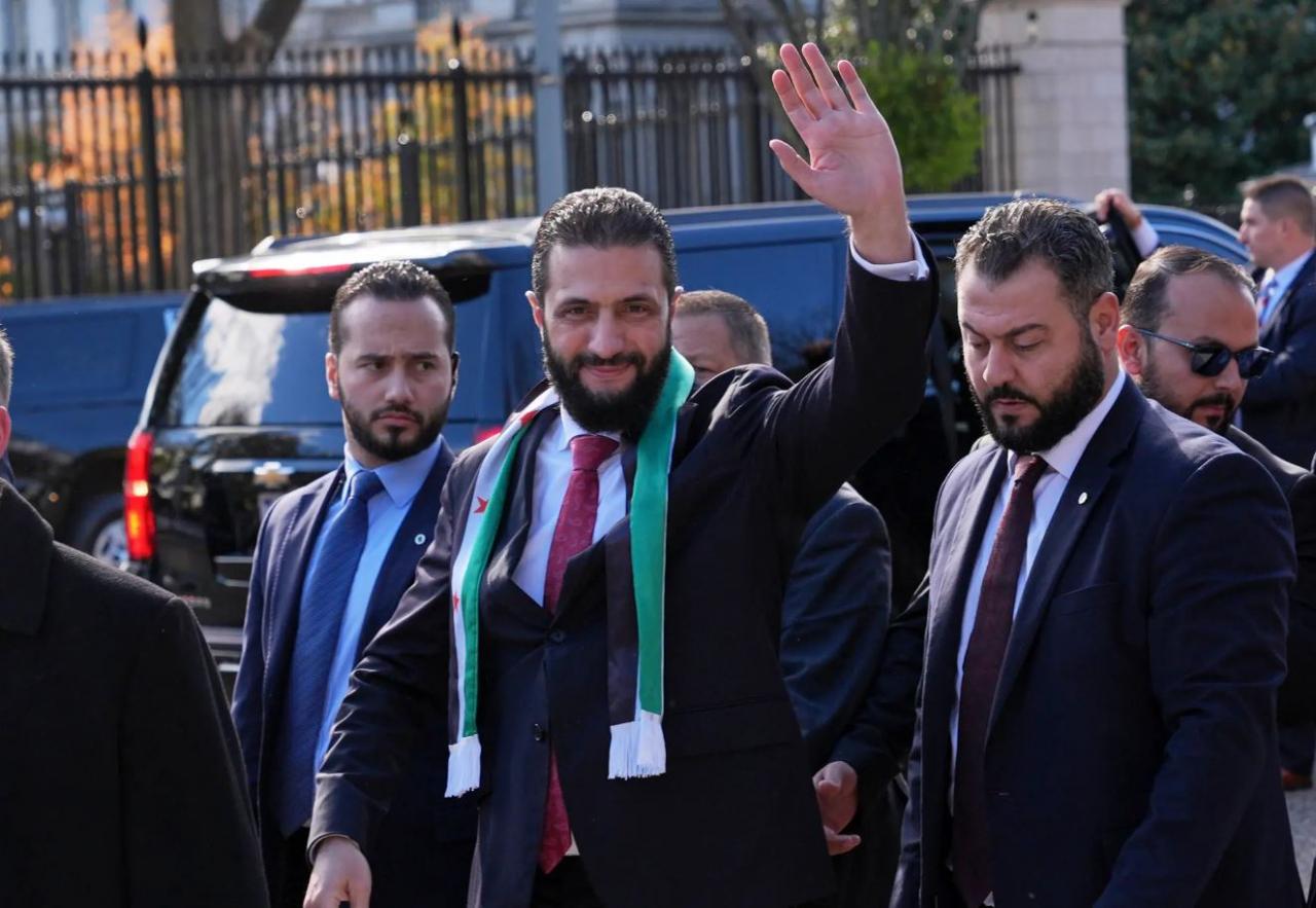 Suriye Devlet Başkanı Ahmed Şara Beyaz Saray'ın önünde