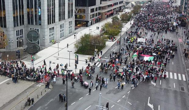 Belçika'da binlerce kişi Gazze'ye destek gösterisi düzenledi