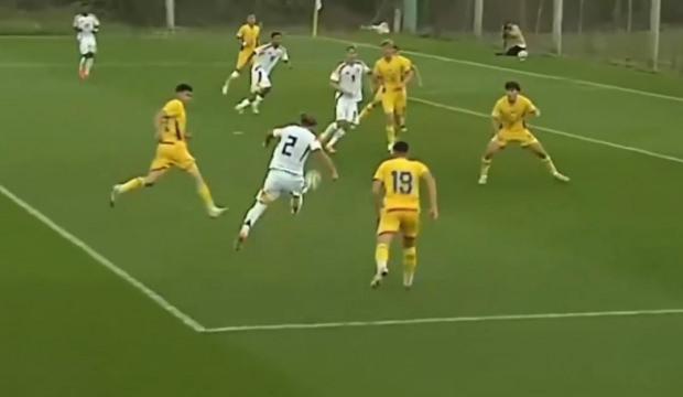 Beşiktaş'ın 19'luk yıldızından milli maçta Quaresma golü