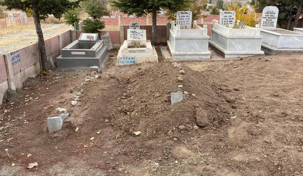 Elazığ'da 7 gün sonra cesedi bulunan otizmli Veysel toprağa verildi