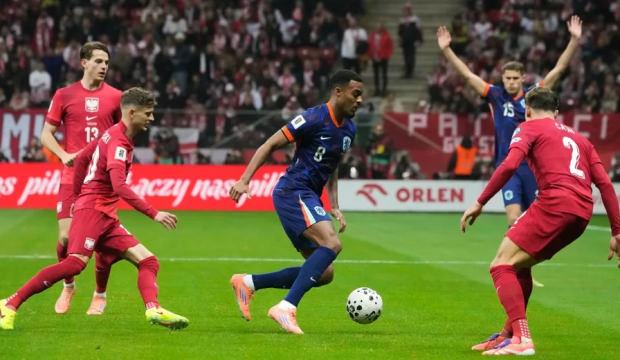 Fenerbahçe'ye Polonya'dan kötü haber! Yıldız futbolcu devam edemedi