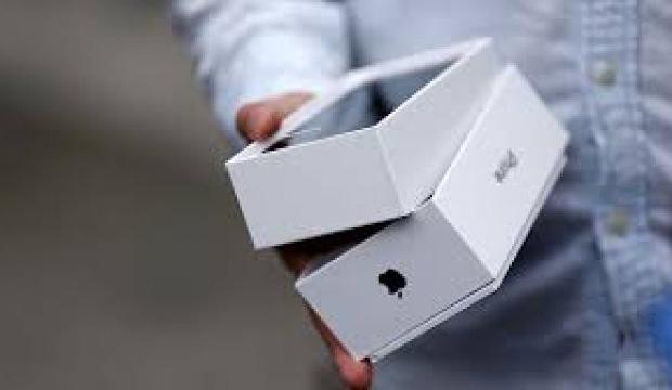 Islak mendile temas edince 127 bin liralık telefon zarar gördü