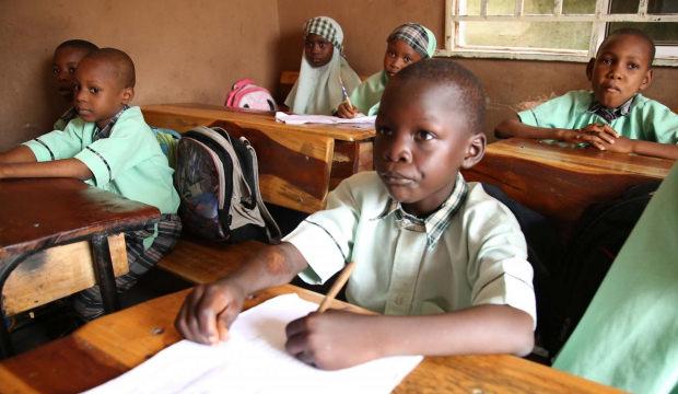Nijerya ana dilde eğitimden vazgeçti! Okullarda 'İngilizce' kararı