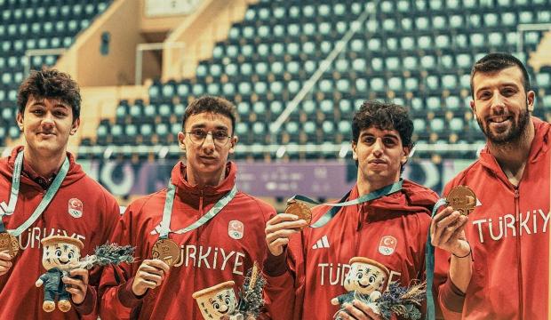 Riyad'da T&uuml;rkiye r&uuml;zgarı! Altın madalyalar peş peşe