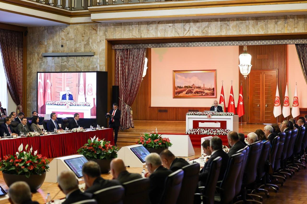 Komisyon toplantısından görüntüler