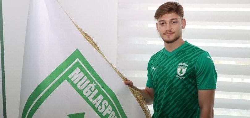 Muğlaspor futbolcusu Canberk Aydemir