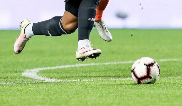 4,5 aydır maaş alamayan Rus futbolcu 1. Lig ekibinden ayrıldı