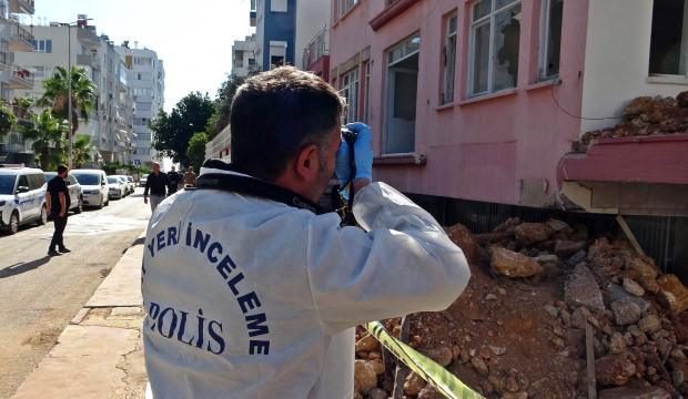 Antalya'da esrarengiz olay: Binada yanmış ceset bulundu