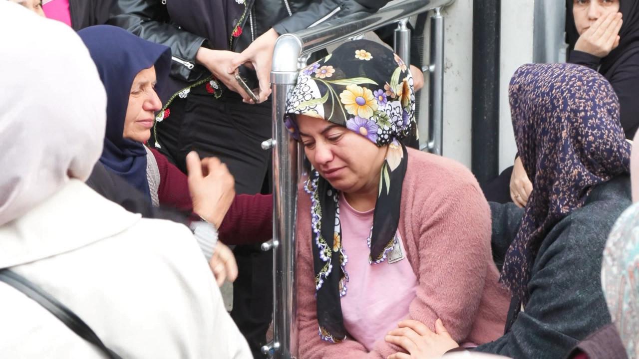 Çocuğun yakınları fenalaştı.