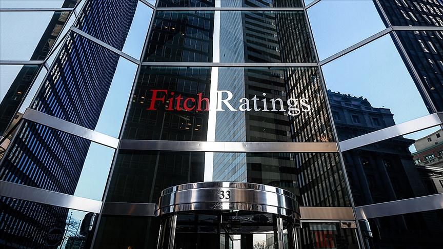 Uluslararası kredi derecelendirme kuruluşu Fitch Ratings, Ziraat Bankası, VakıfBank, Türkiye Sınai Kalkınma Bankası (TSKB), Halkbank, Emlak Katılım Bankası ve Vakıf Katılım'ın uzun vadeli yabancı para ihraççı temerrüt notlarını yükseltti.