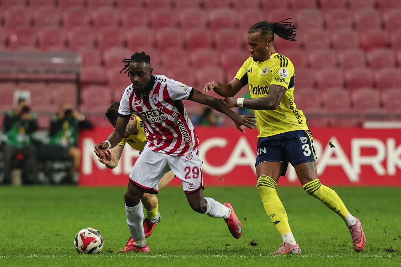 Samsunspor - Fenerbahçe maçından bir kare