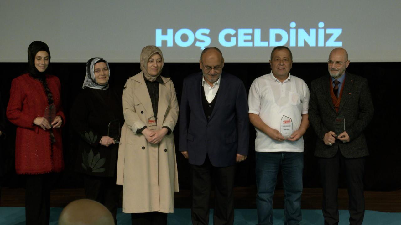 Gecede birçok dalda ödül dağıtıldı