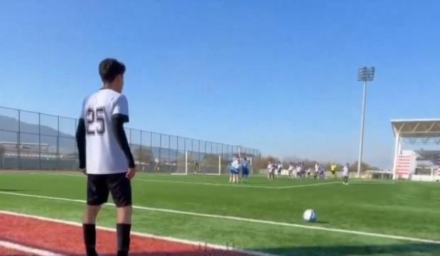 Henüz 13 yaşında! Attığı golle ağızları açık bıraktı