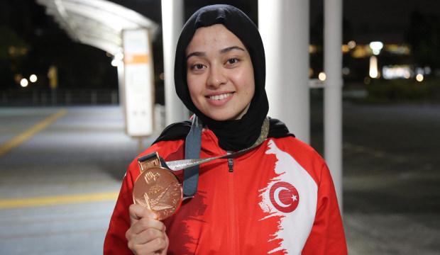 İşitme Engelliler Olimpiyatları'nda Esma Gökülü'den bronz madalya