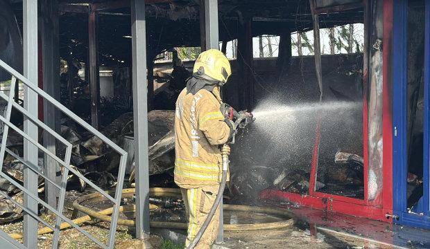 İstanbul'da bir üniversite kampüsünde yangın! 
