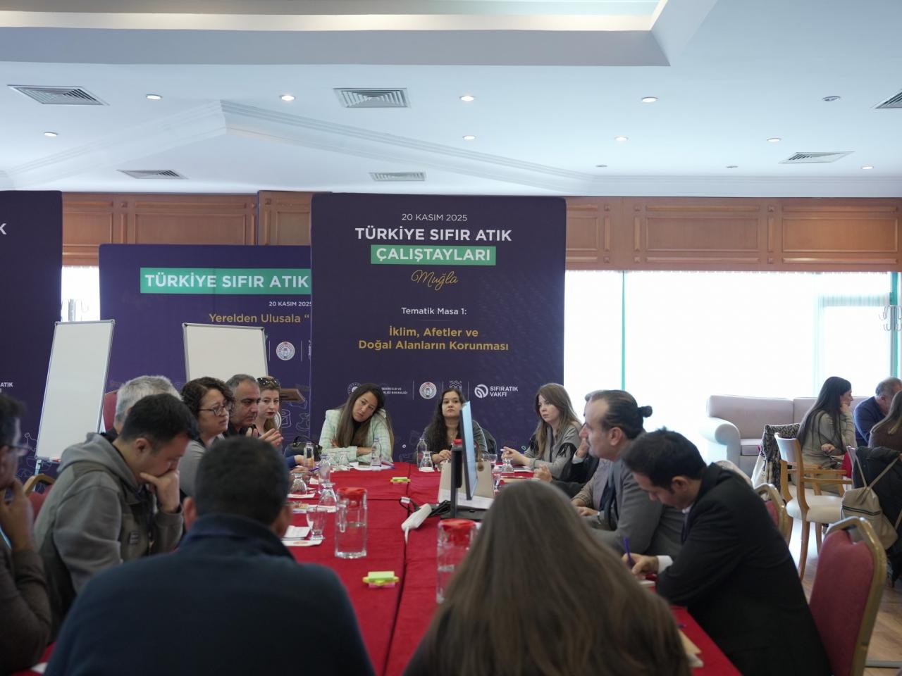 Çalıştay, yoğun katılımla gerçekleştirildi.