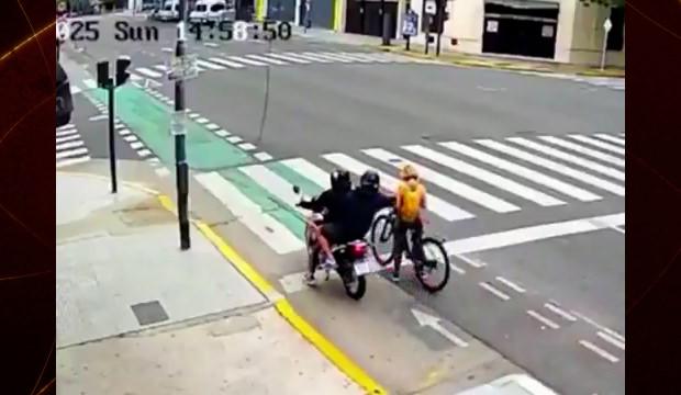 Kolay lokma sandı sert kayaya çarptı! Kapkaçcı neye uğradığını şaşırdı