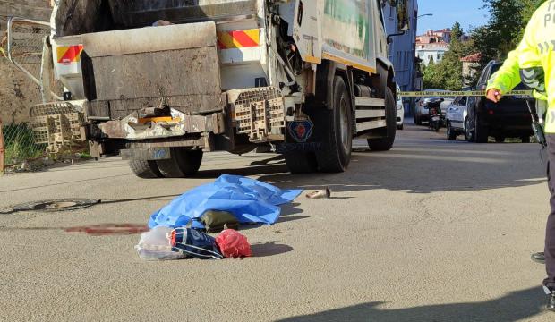 Sinop Belediyesi çöp kamyonu önünden geçen yaşlı kadını ezdi