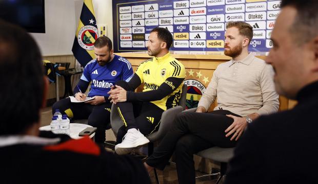 Tedesco sert yüzünü gösterdi: 2 futbolcunun bileti kesildi