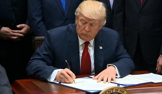 Son dakika: Trump dünyanın beklediği imzayı attı: Ellerinde ters tepecek
