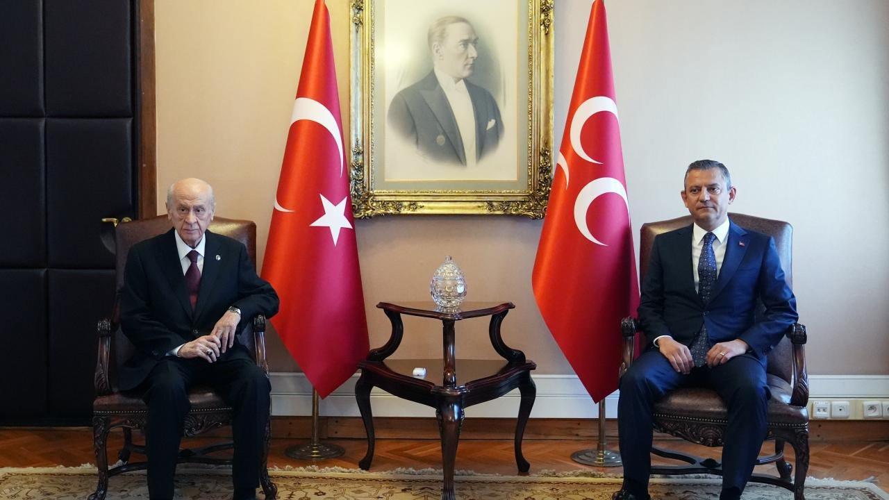 Devlet Bahçeli ve Özgür Özel