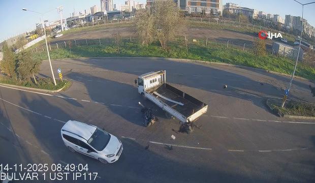 Yüreklerin ağza geldiği motor kazaları kamerada