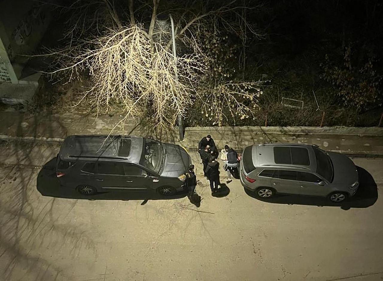 Kemal K.'nin (18) 2 kişiyi bıçakladığı anlar.