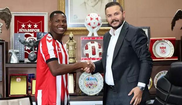 1. Lig ekibinin yıldızı tesislerden kaçıp sözleşmesini feshetti