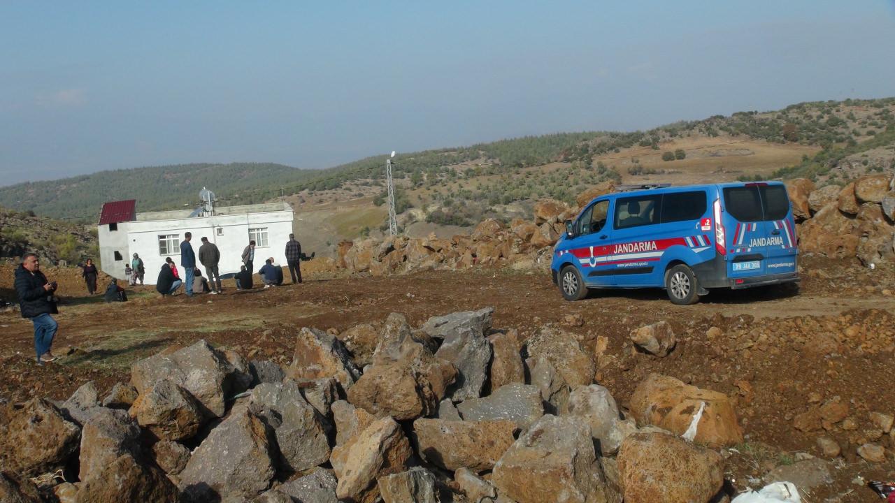 M.B. (30), husumetli olduğu İbrahim Tilki'yi (38) çıkan tartışmada av tüfeği ile vurarak öldürdü.