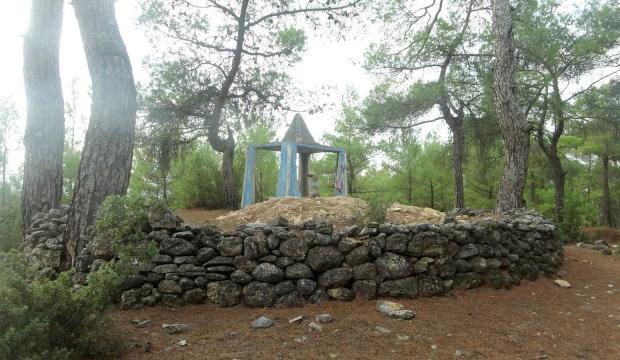 Yer: Muğla! 300 yıllık türbede çirkin hadise