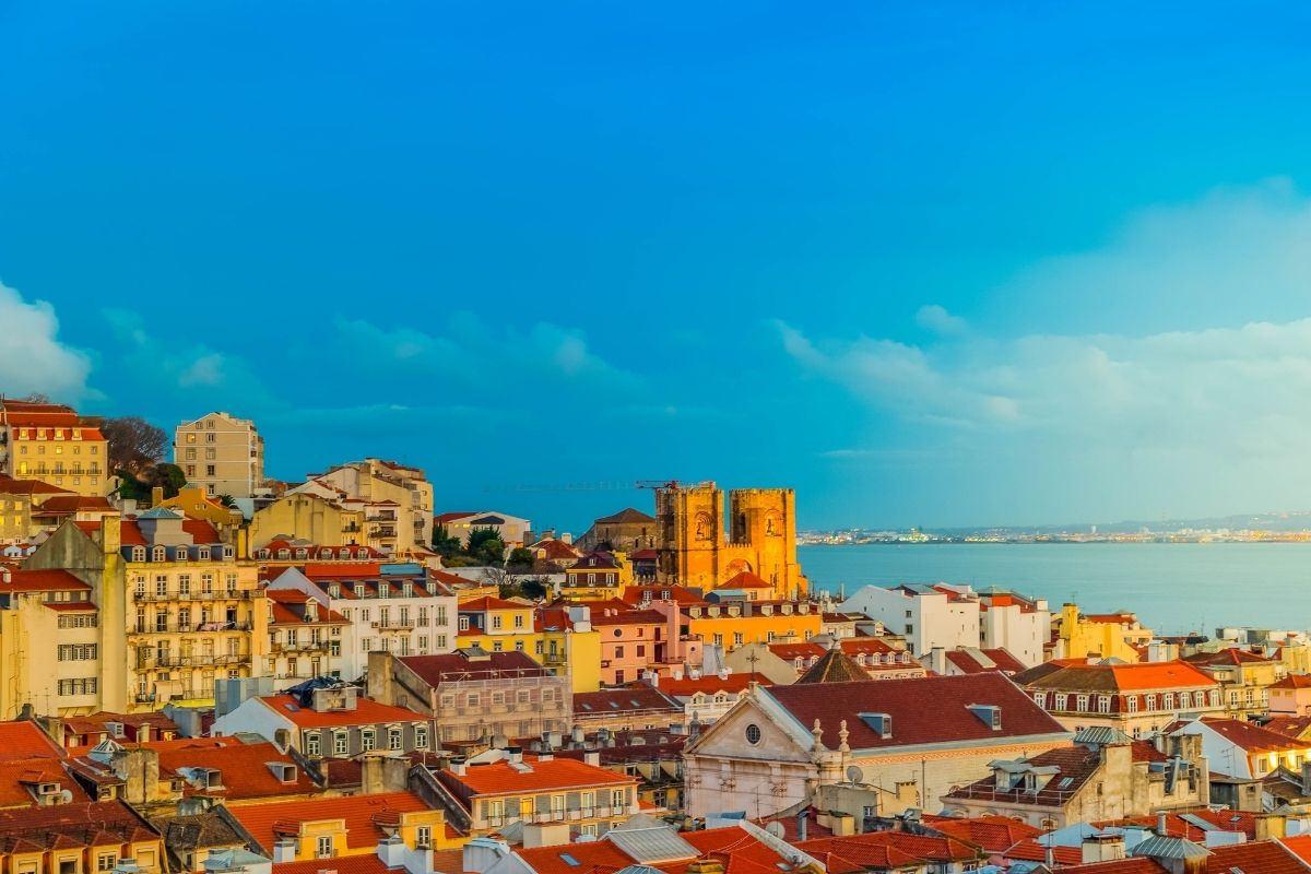 ALFAMA: LİZBON’UN ZAMANDA ASILI KALAN MAHALLESİ