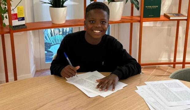 52 maçta 145 gol attı! 11 yaşındaki yıldız adayı dünyaca ünlü markayla sözleşme imzaladı